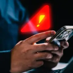 Jak sprawdzić czy telefon jest na podsłuchu iPhone i uniknąć zagrożeń