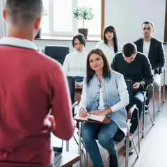 Baza usług rozwojowych: jak łatwo uzyskać dofinansowanie na szkolenia