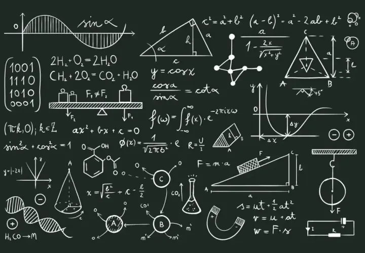 Tablica pełna wzorów matematycznych i fizycznych, od trygonometrii po mechanikę. Widać tu m.in. równania opisujące ruch, fale, a także wzory chemiczne. To wizualne przedstawienie tego, co to jest iloczyn w matematyce i jak wiele ma zastosowań.