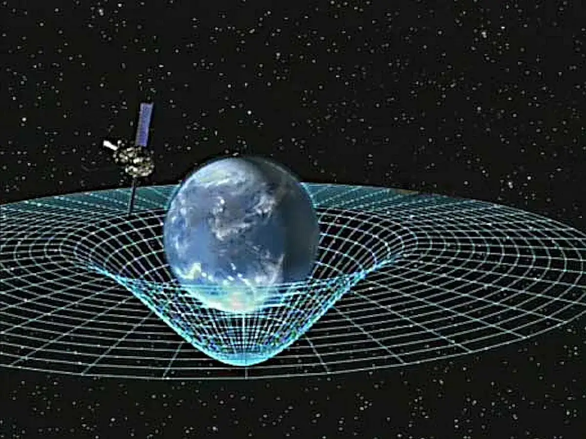 Ziemia zakrzywia siatkę czasoprzestrzeni, tworząc zagłębienie. Obok znajduje się satelita.