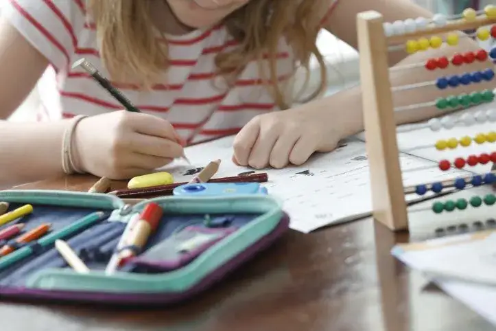 Zdjęcie Na czym polega dostosowanie wymagań edukacyjnych i jak to zrobić efektywnie